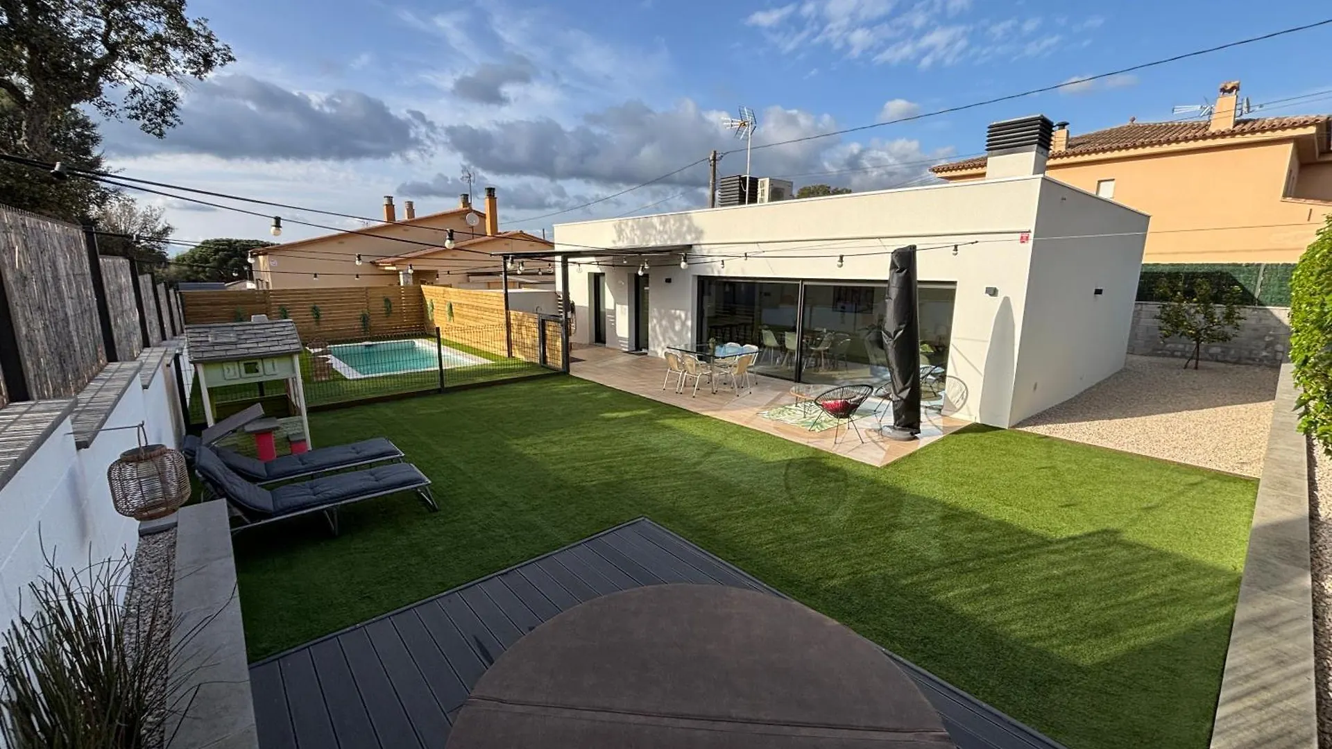 Espectacular Casa En Llagostera - Costa Brava, Con Piscina 0*,  España